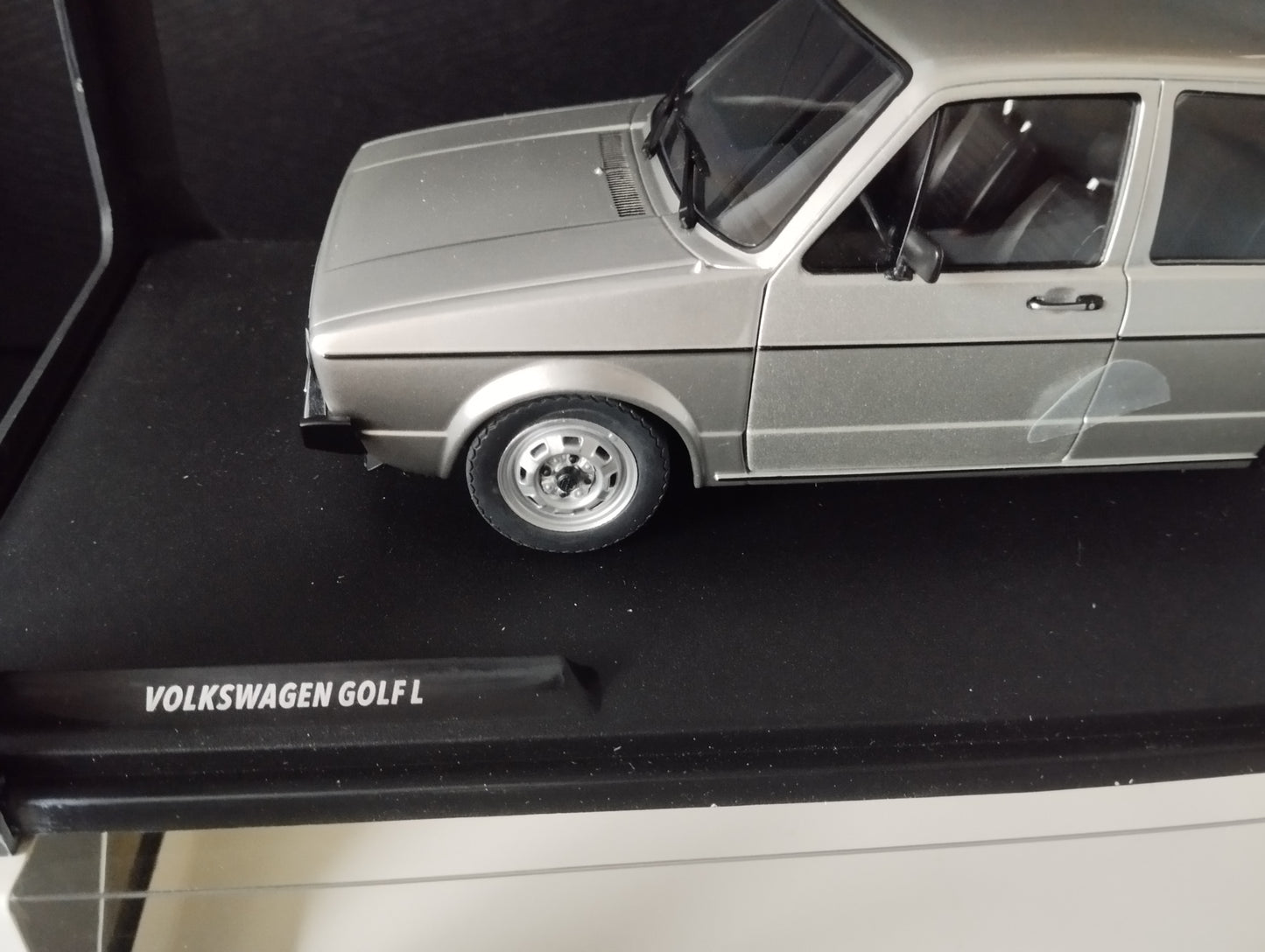 1/18 golf L gris métal 1983 Solido neuve