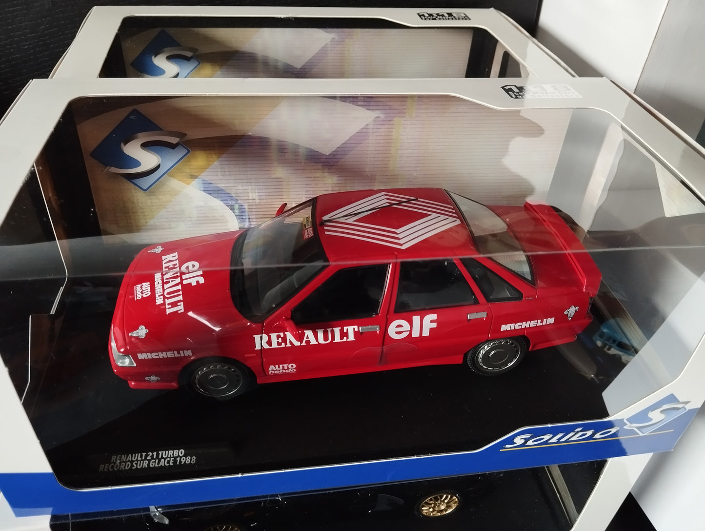 1/18 Renault 21 TURBO Mk.1 – Record de Vitesse sur Glace – 1988 Solido Neuve 
Ref : S1807707