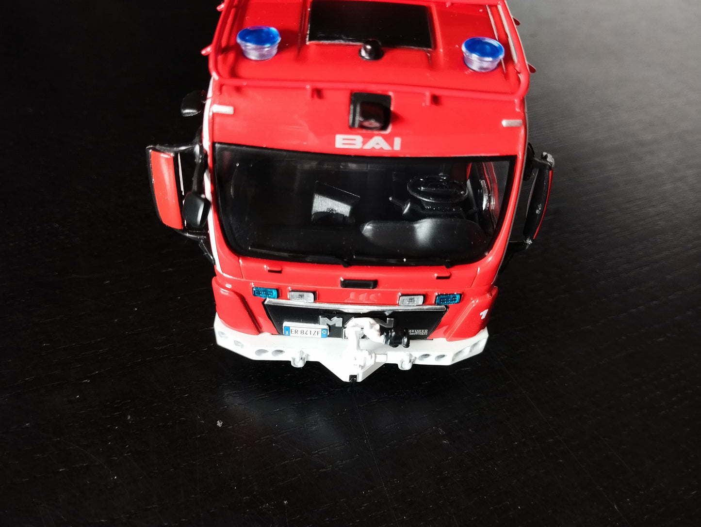 1:43 camion pompier Man TGS Proteux neuf rouge