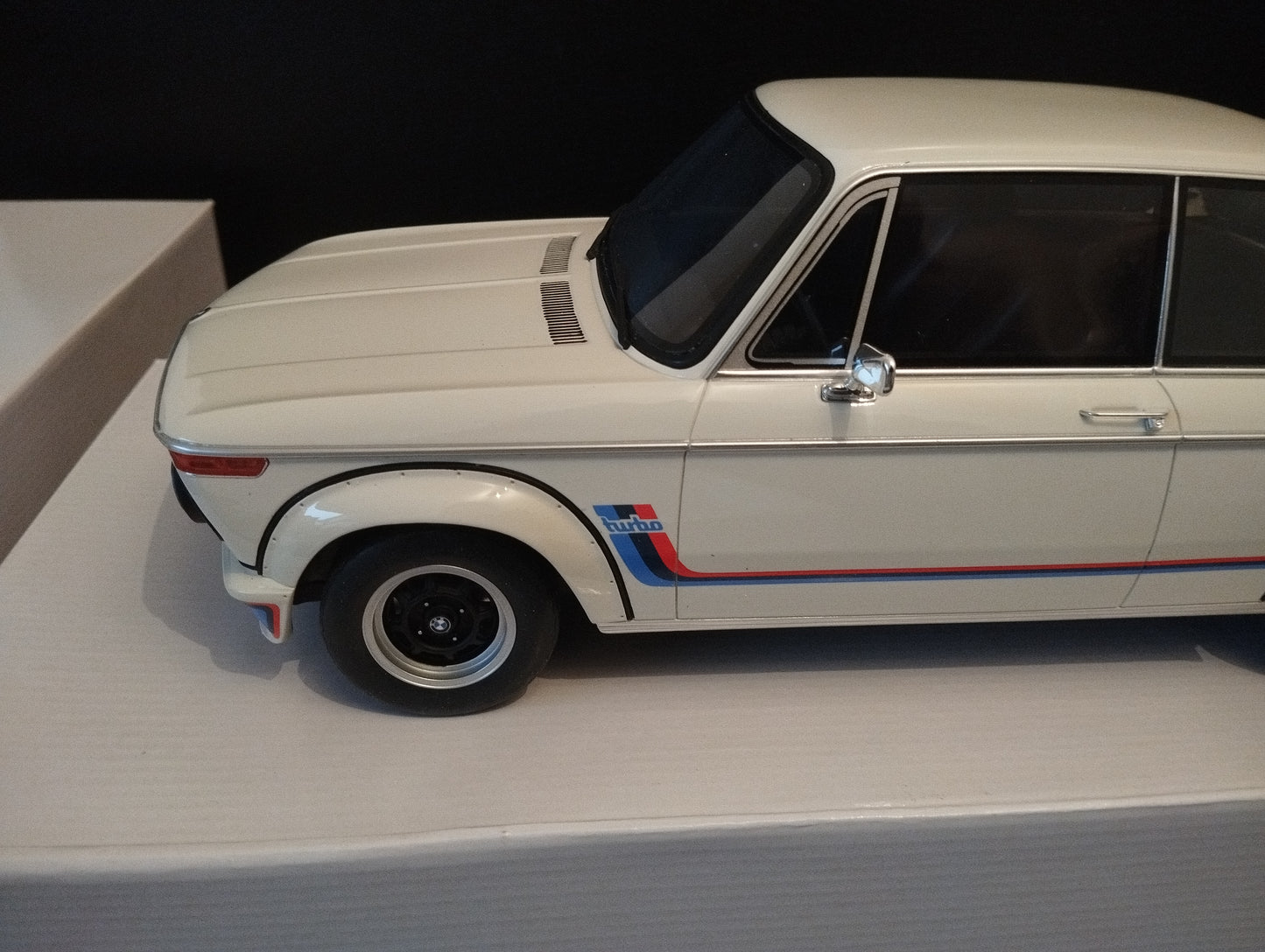 1/12 BMW 2002 Turbo Chamonix white 1974 G077 youngtimer coupé Ottomobile neuve